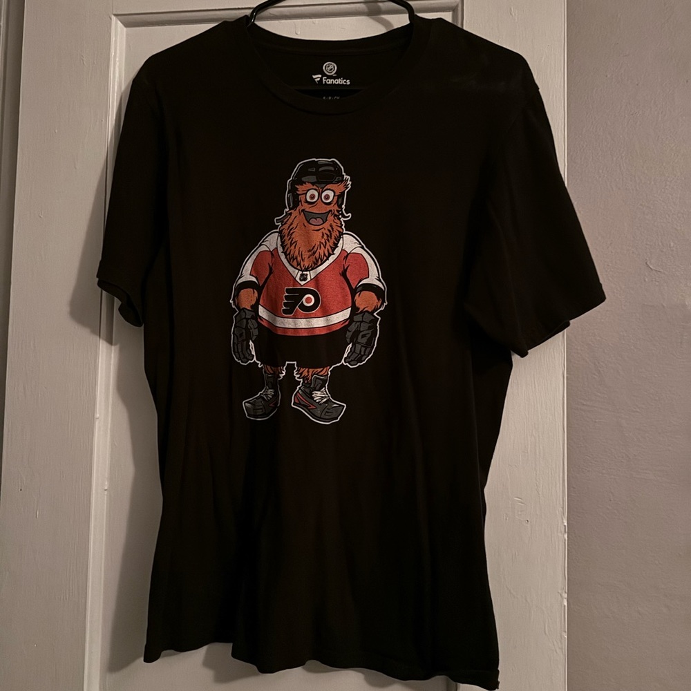 Philadelphia Flyers Gritty T-shirt (size S)